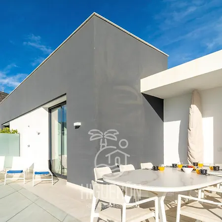 Higueronrentals Sky 公寓