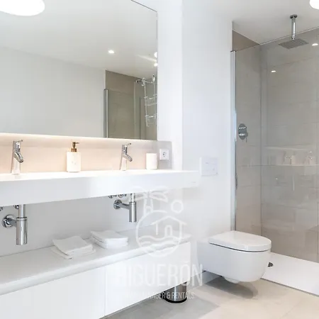Higueronrentals Sky Appartement